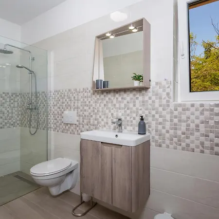 4 Bedroom Amazing In *